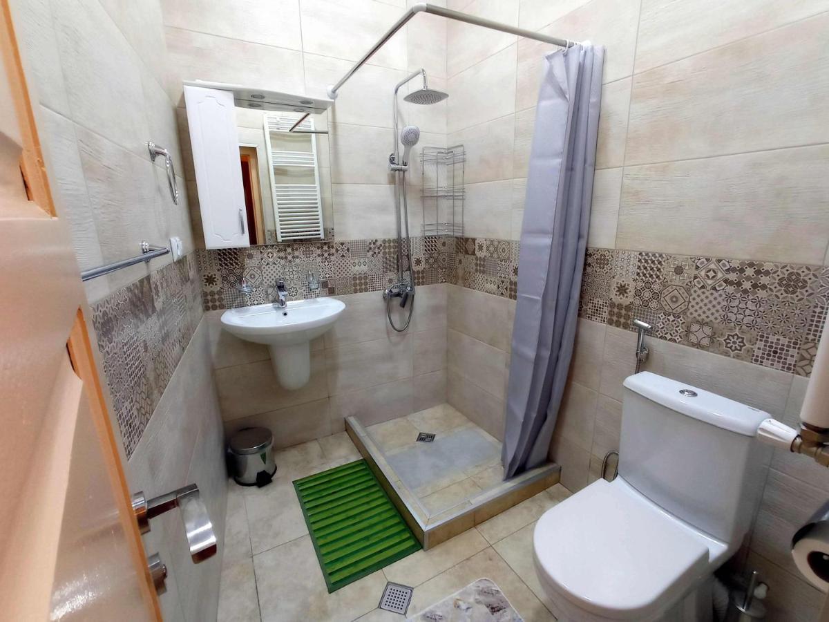 La Maison #7 Tbilisi Exteriör bild