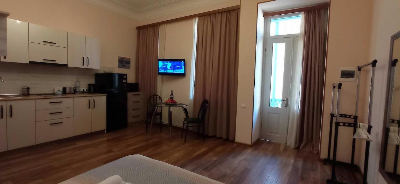 La Maison #7 Tbilisi Exteriör bild